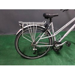 GIANT Expedition 2.0..rama 50cm..shimano DEORE 3/9..