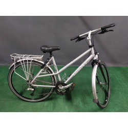 GIANT Expedition 2.0..rama 50cm..shimano DEORE 3/9..
