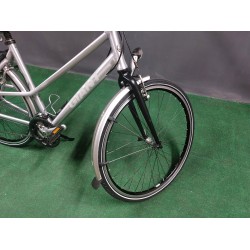 GIANT Expedition 2.0..rama 50cm..shimano DEORE 3/9..